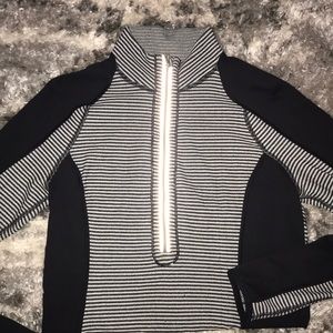 Lululemon long sleeve pull over